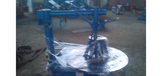 濟(jì)寧萬鑫廠家熱賣切圈機(jī)輪胎切圈機(jī)，切割機(jī)