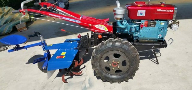 小型工程機械牽引動力型手扶拖拉機 結(jié)構(gòu)緊湊