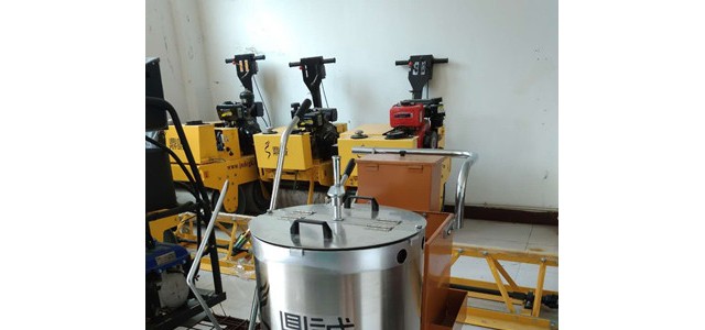 廠家直銷高級手推熱熔劃線機，手推熱熔劃線機