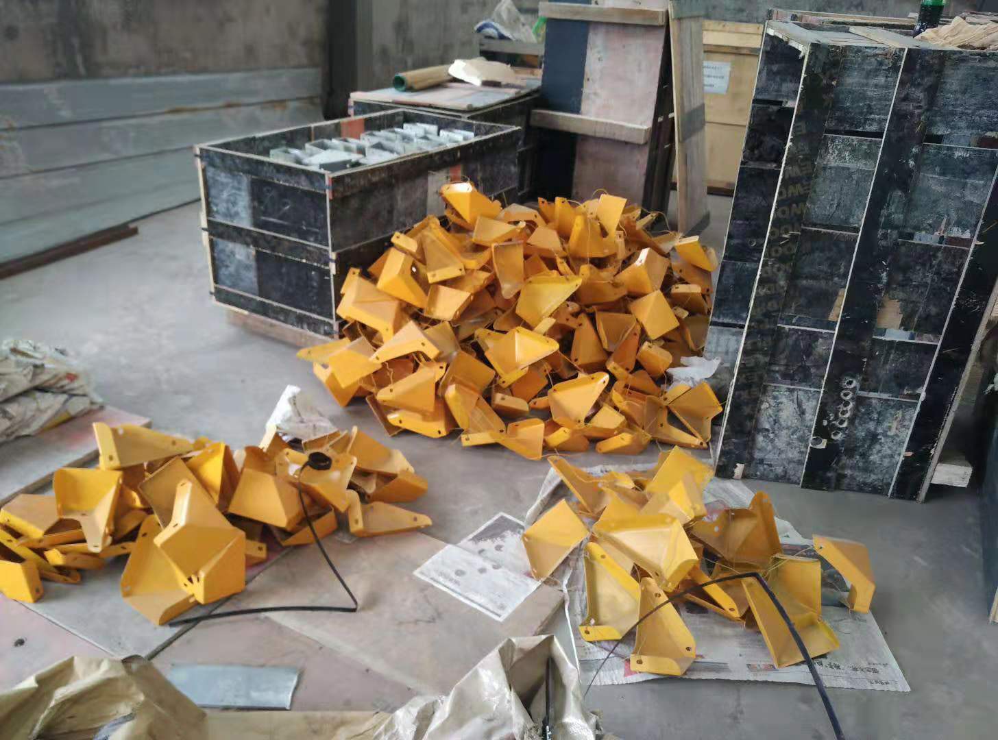 車庫(kù)邊梁加工-萊蕪價(jià)格合理的車庫(kù)邊梁哪里買