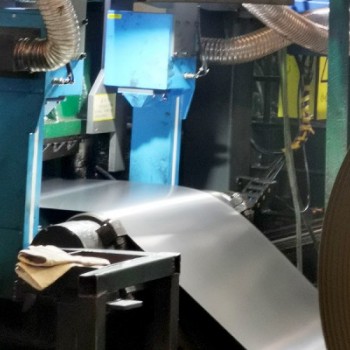 遷安藍鵬陶瓷板寬度在線檢測系統——守住產線品質防線！